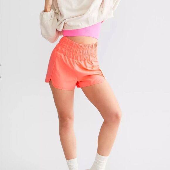 Women’s New In Active Workout Stretch Shorts Size L - Picture 11 of 11